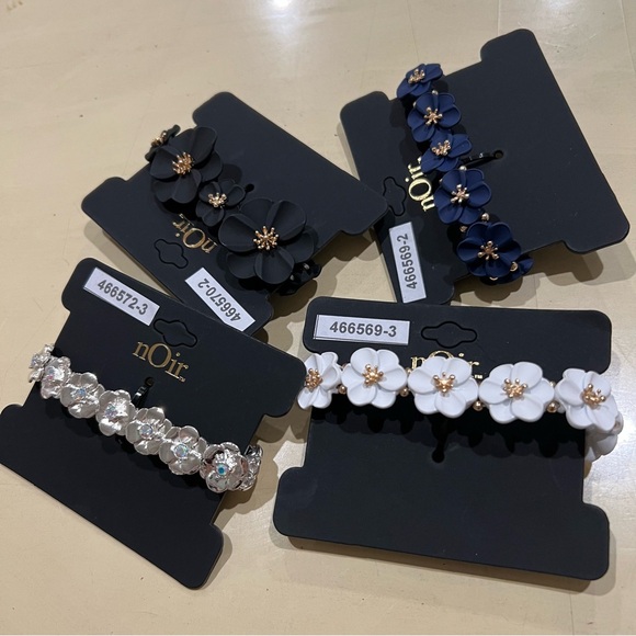 NWT nOir flower bracelet bundle - Picture 1 of 5